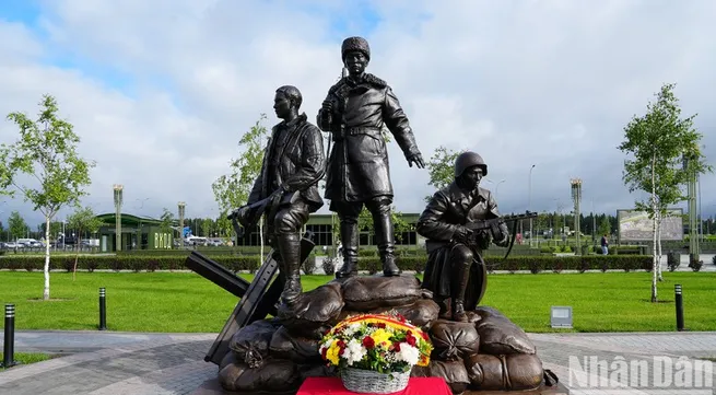 Monument to Vietnamese volunteer soldiers inaugurated in Russia