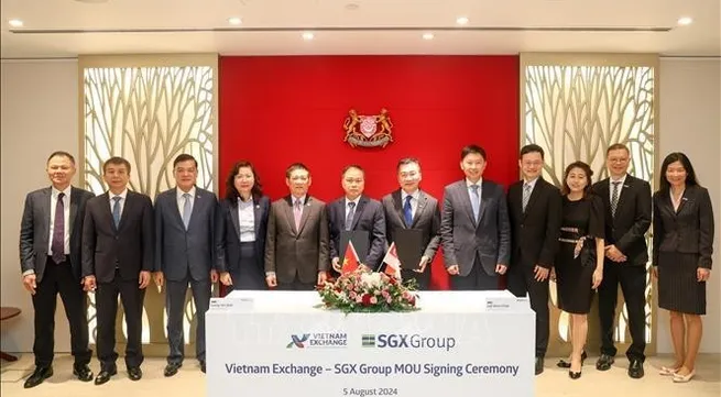 Vietnam, Singapore promote cooperation in stock market