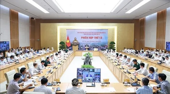 PM urges speeding up construction of national key transport projects