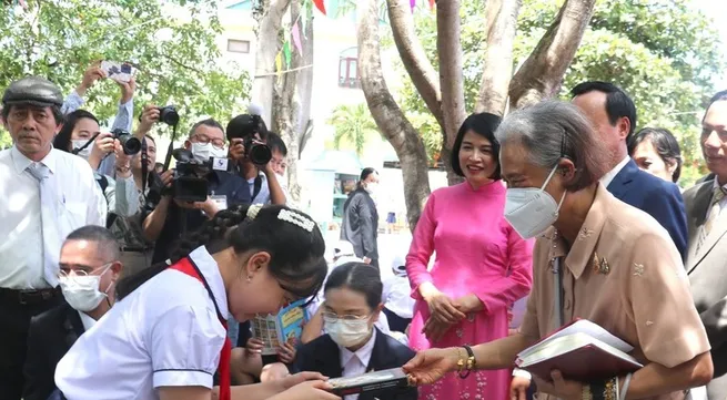 Thai Princess helps improve schoolchildren's lives in Quang Tri