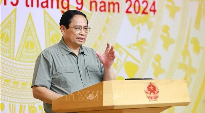 PM Chinh urges actions to settle typhoon aftermath, achieve growth target