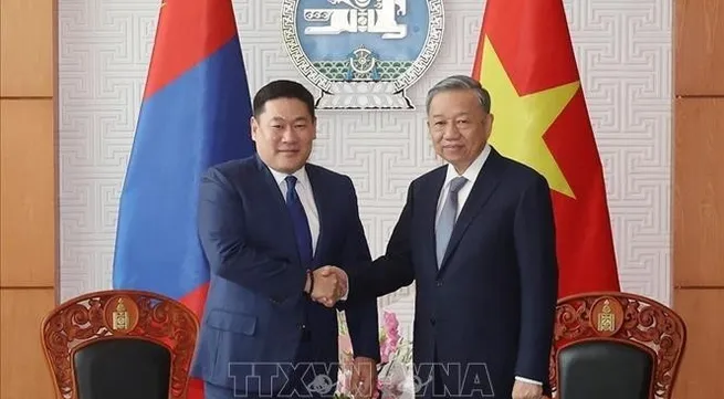 Vietnam's top leader meets with Mongolian PM