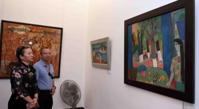 Art exhibition highlights Hanoi’s vitality