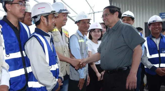 PM inspects key infrastructure projects in Bac Ninh