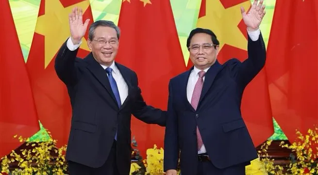 Vietnamese Prime Minister holds talks with Chinese Premier