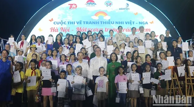 Hanoi and Moscow in the hearts of Hanoian students