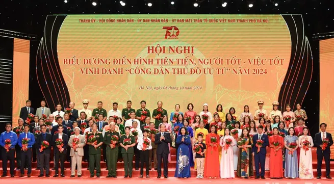 Standout individuals honoured for contributions to Hanoi's development