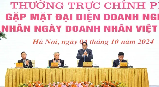 Entrepreneurs, businesses must pioneer in five aspects: PM