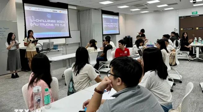 Vietnamese Student Association in Singapore hosts 'Intellectual Arena' event