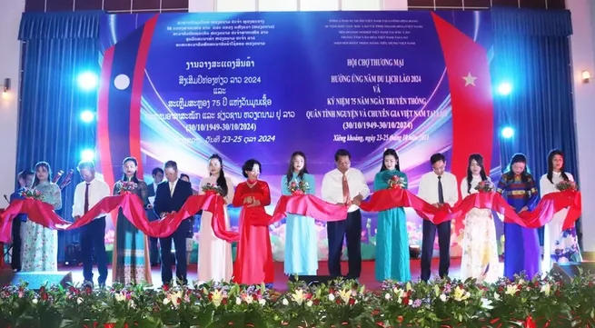 Vietnam, Laos step up trade, tourism promotion