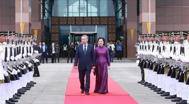 Top Vietnamese leader concludes official visit to Malaysia