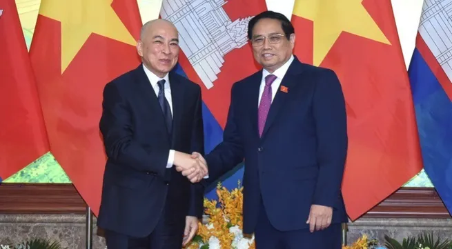 PM Pham Minh Chinh meets with Cambodian King Norodom Sihamoni