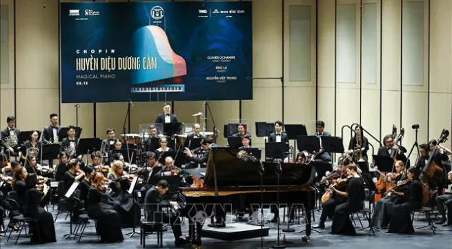 Vietnamese, American pianists shine in Chopin concert