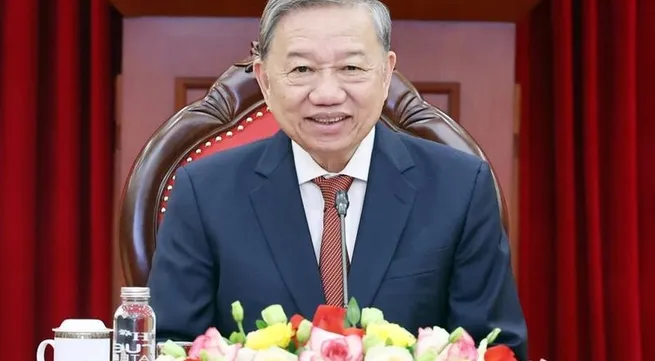 Party leader of Vietnam holds phone talks with President-elect of US