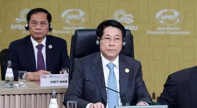 State leader addresses APEC Leaders' Informal Dialogue with Guests