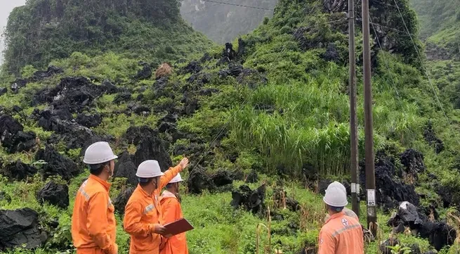 Efforts to bring electricity to remote villages of Ha Giang Province