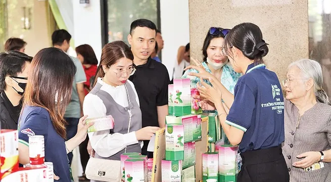 Promoting green consumption