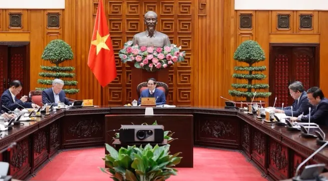 PM reviews reorganisation of defence, public security ministries