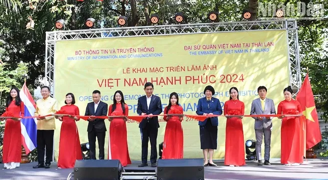 Bangkok photo exhibition showcases vibrant colours of Vietnam