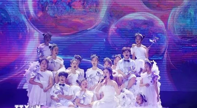 Over 107 billion VND raised to spread love among disadvantaged children