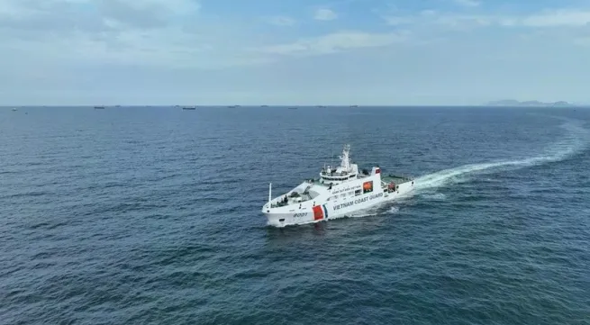 Vietnamese, Indian coast guards conduct joint sea exercise
