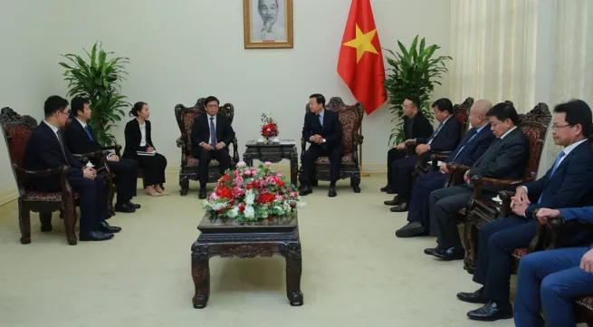 Deputy PM receives leader of China Railway Signal & Communication