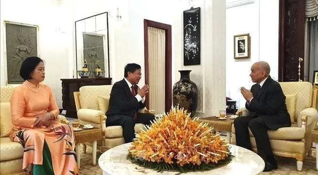 Cambodian leaders commend Vietnamese Ambassador for contributions