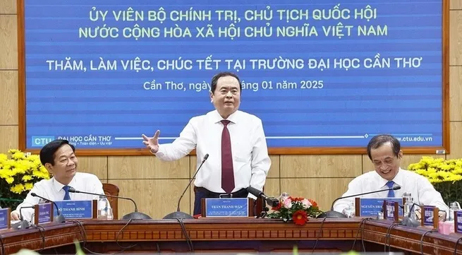 NA Chairman makes education push during visits to Can Tho's universities