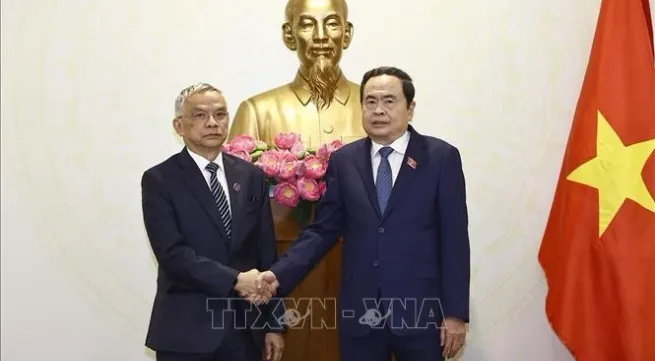 Top Vietnamese legislator hosts Vice President of Lao National Assembly
