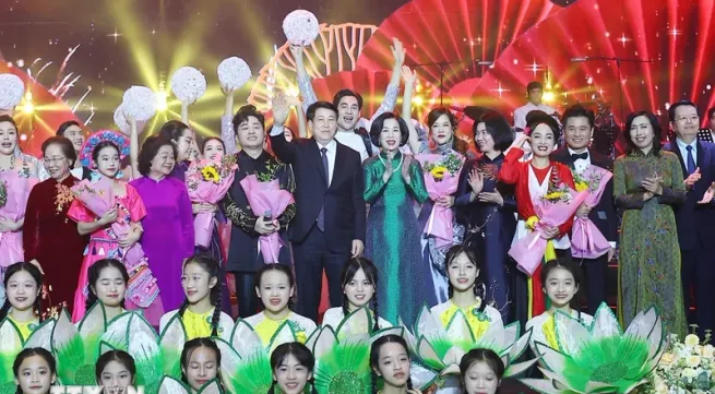 Overseas Vietnamese look towards homeland