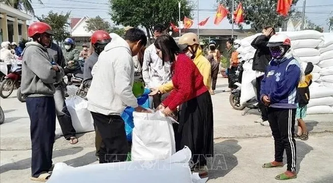 Nearly 900 tonnes of rice allocated to disadvantaged people in Dak Lak