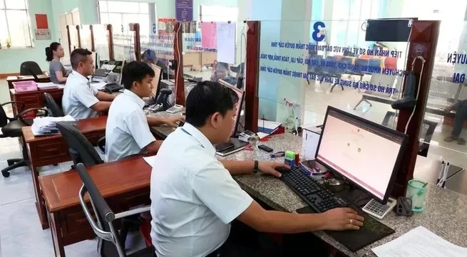 Vietnam to cut at least one-fifth of public workforce in major overhaul