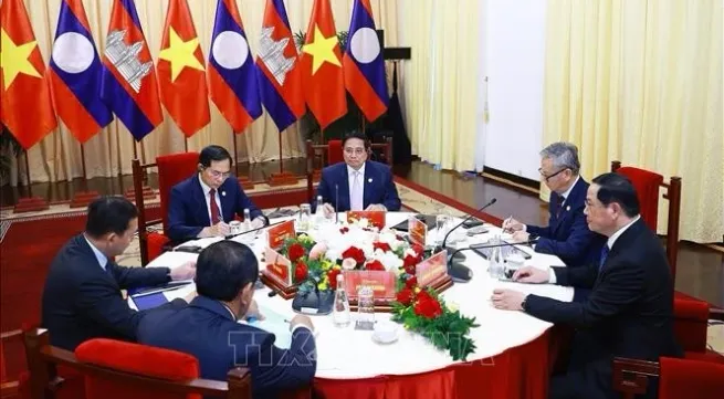 Vietnamese, Lao, Cambodian PMs meet in HCM City