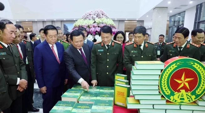 Party chief's new book spotlights Vietnam's public security officers