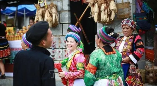 Newly-adopted programme provides training on ethnic affairs for Lao, Cambodian officials