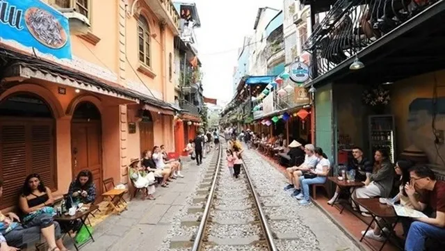 Hanoi bans tours on train street
