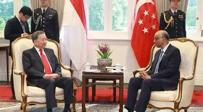 Vietnamese, Singaporean leaders highlight complementary strengths