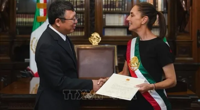 Vietnamese Ambassador presents credentials to Mexican President