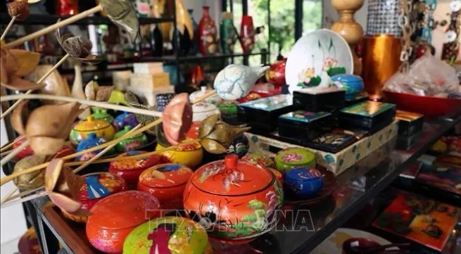 Hanoi boosts economy through craft village development