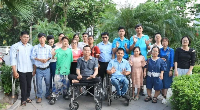 Vietnamese youth live beautifully by simplicity