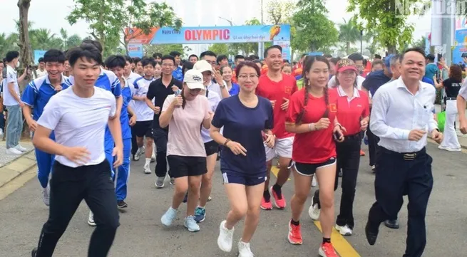 Over 3,000 participate in Olympic Day Run in Da Nang