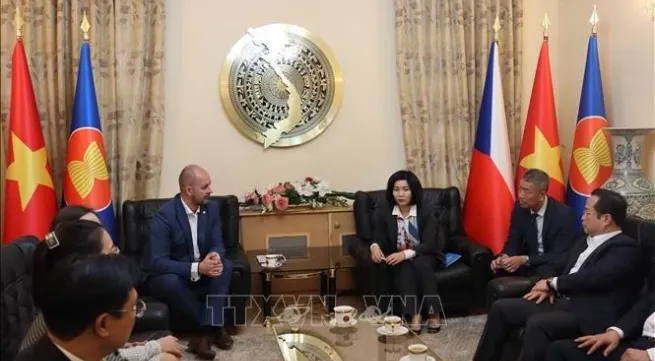 Hanoi eyes to expand cooperation with Czech localities