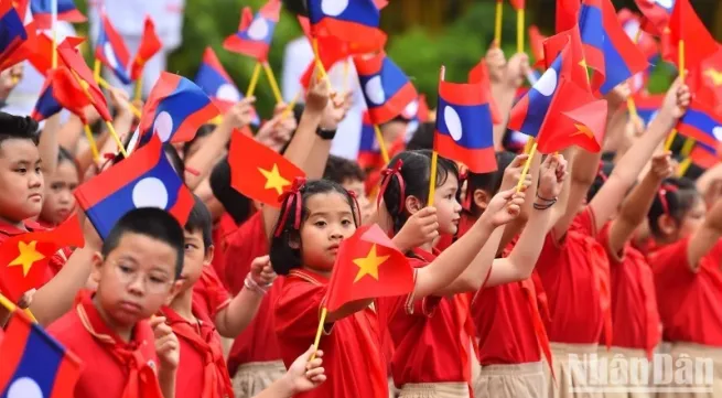 Writing a new chapter in the time-honoured and close Vietnam–Laos friendship and cooperation