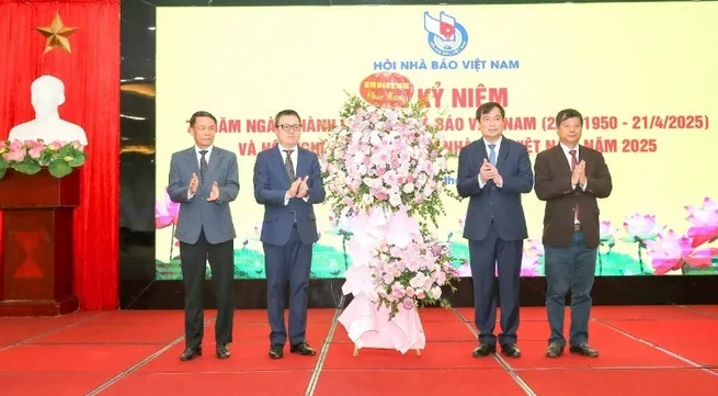 Ceremony marks 75 year-history of Vietnam Journalists’ Association