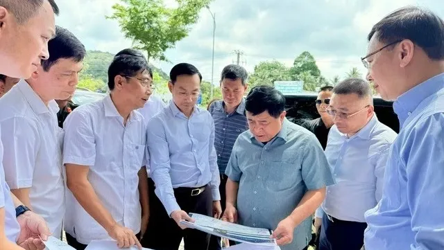 Deputy PM works with Kien Giang authorities on preparations for APEC 2027