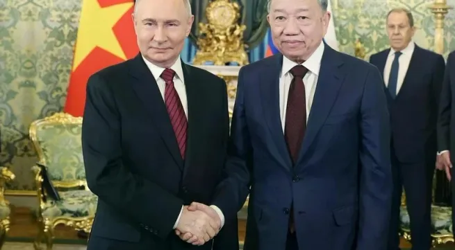 Vietnam, Russia issue joint statement on major orientations for comprehensive strategic partnership in new period