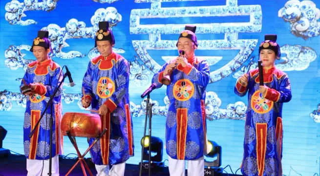 Hue royal music captivates Swiss audience