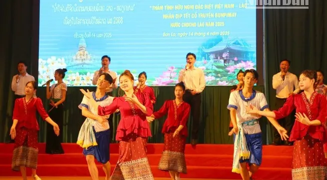 Bunpimay get-together helps tighten bonds between Son La youths and Lao students