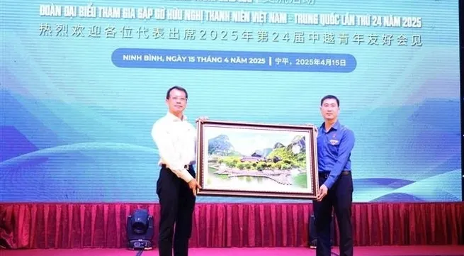 Vietnamese, Chinese youths gather in Ninh Binh for friendship meeting