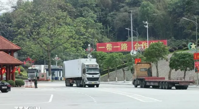 New Vietnam-China int'l road transport route opens